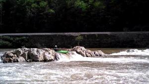 kayak_waterfall